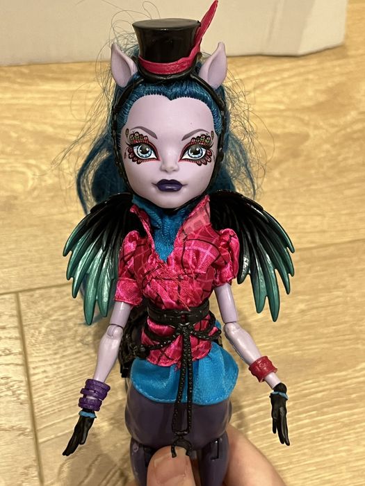 Monster high куклы. Wheel love, Avea Trotter.