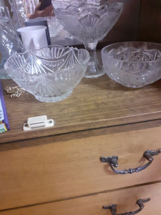 Продам хрустальные ладьи,салатники