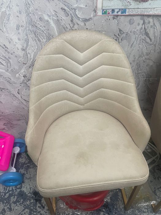 стол и 6 стульев