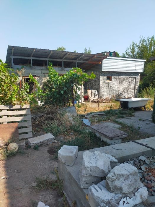 Дом,  посёлок  Актас