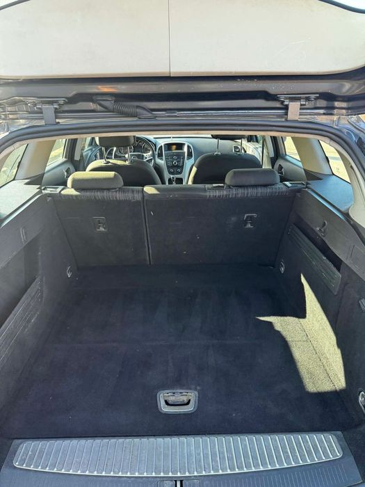 Vând Opel Astea H an fabricație 2011,motor 1.7CDTI diesel,110cp.