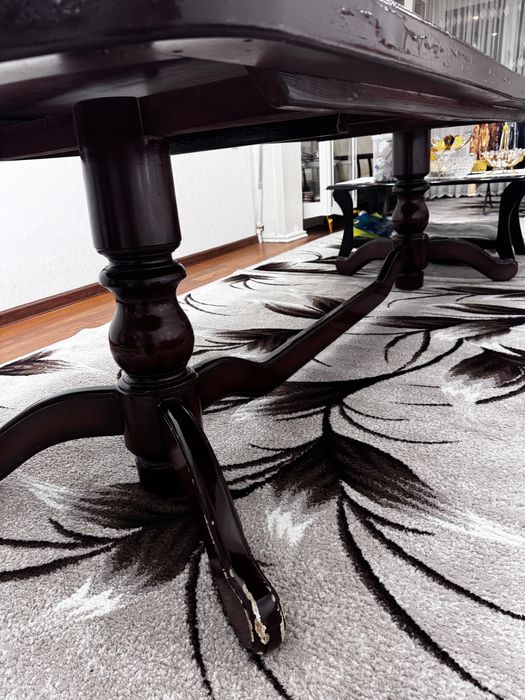 Стол деревянный продаеться