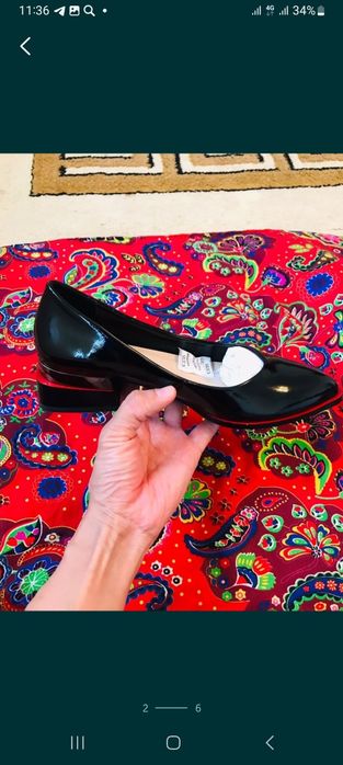 Чёрные лакированные туфли