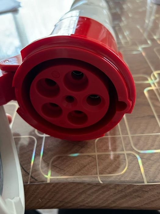 Prize și ștechere trifazice 63A