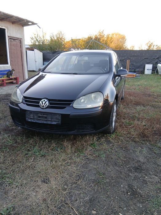 Dezmembrez  vw golf 5