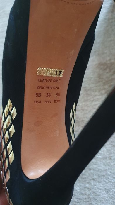 Продам туфли Schutz