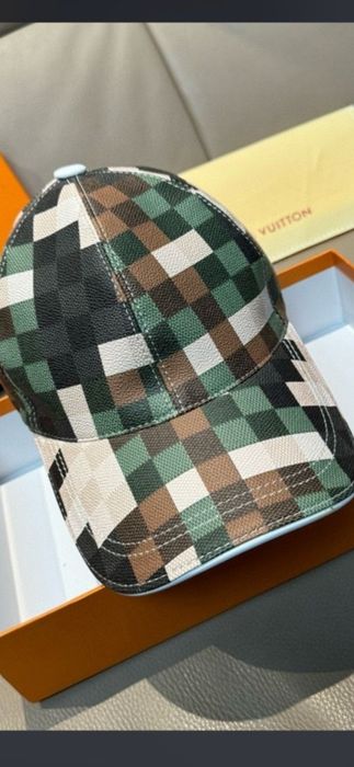 Șapcă Louis Vuitton model 2026,  8 modelemodele, preț fix