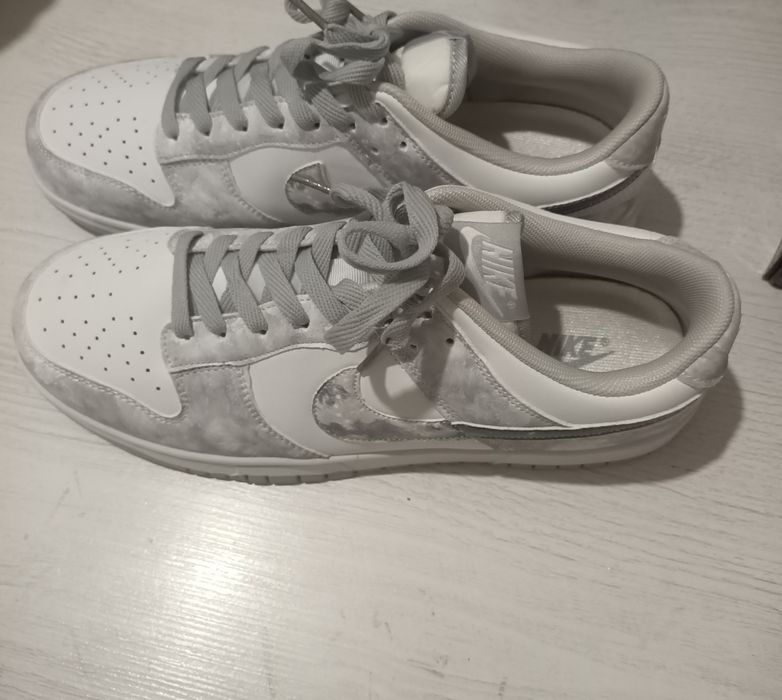 Nike dunk low серо-белой расцветки