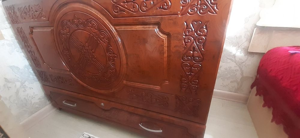 Сандык килти бар