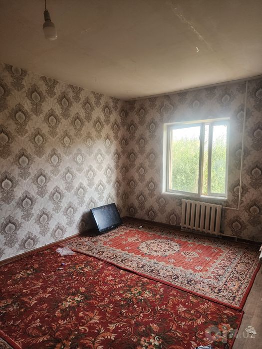 Srochna 1 xonali kivartira sotiladi
