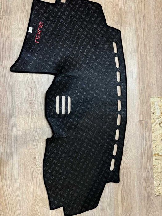 накидка на панель автомобиля Lexus RX 330