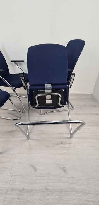 Конферентни и посетителски столове оборудване