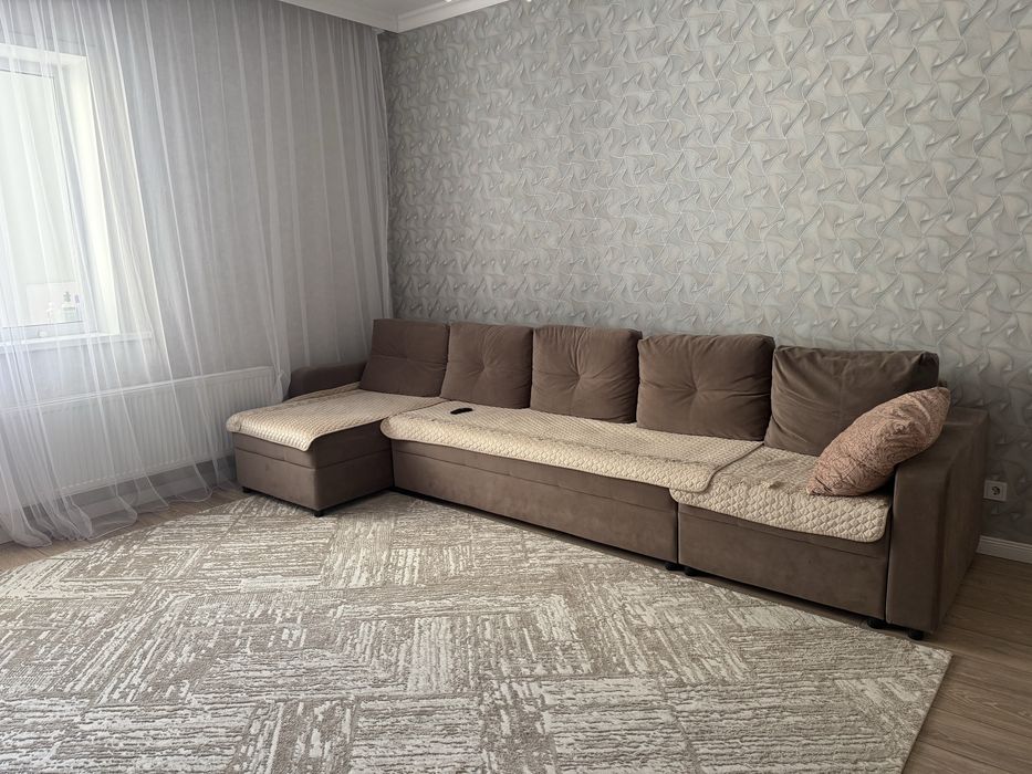 Продам диван угловой