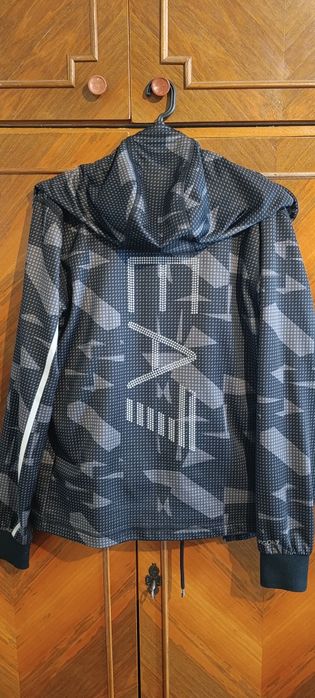 Trening complet EA7 Emporio Armani ca nou, original (adus din Anglia)