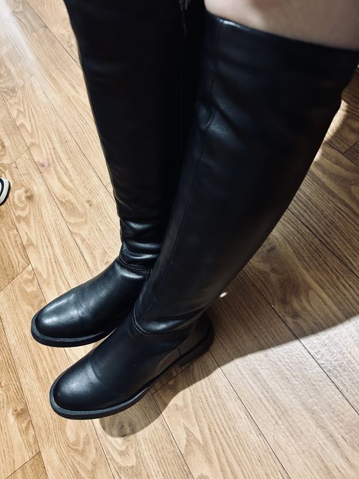 Зимние сапоги.