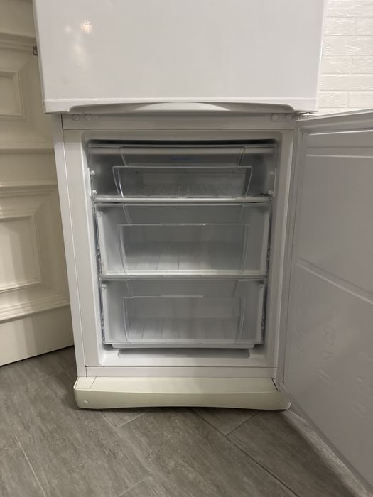 Indesit холодильник б/у