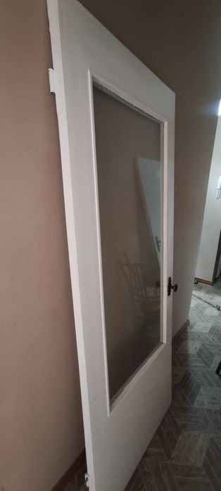 Отдам двери б/у деревянные
