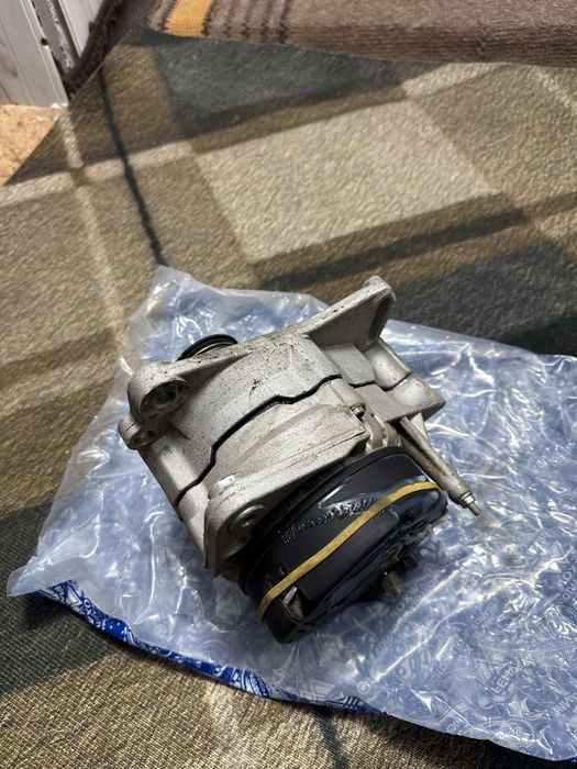 Продам два генератора passat b4