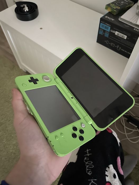 New Nintendo 2DS XL creeper edition