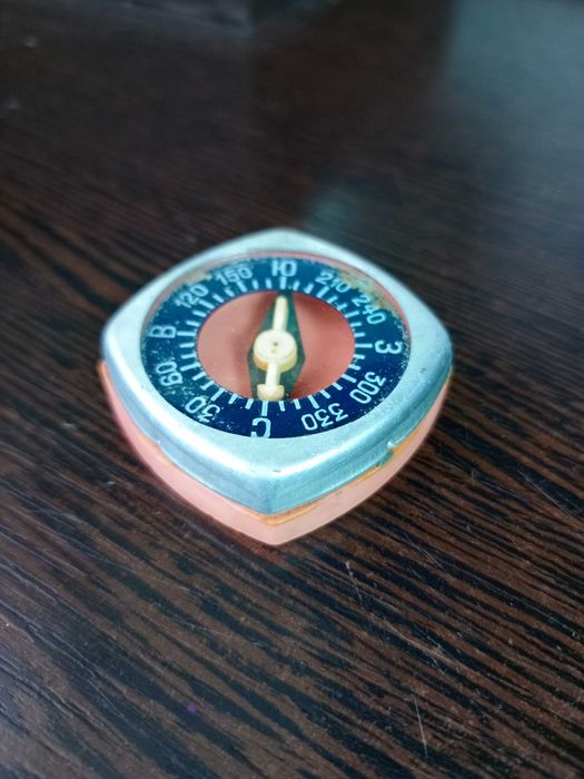 Продам компас , производство СССР