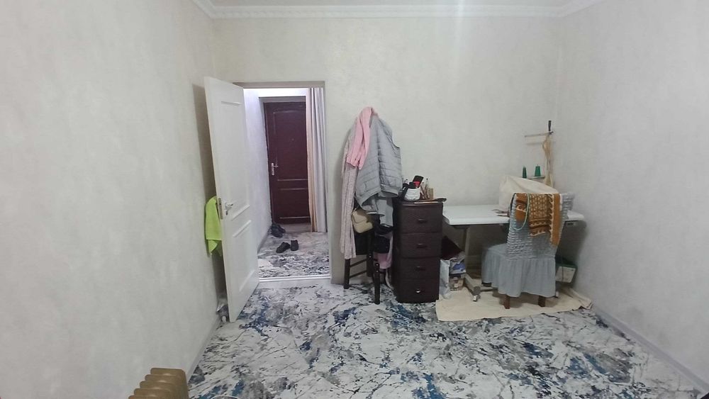 1*2х. комнат. 1 этаж. Кирпичный Дом. Общежитие 28м2. Ор-р. Урикзор.