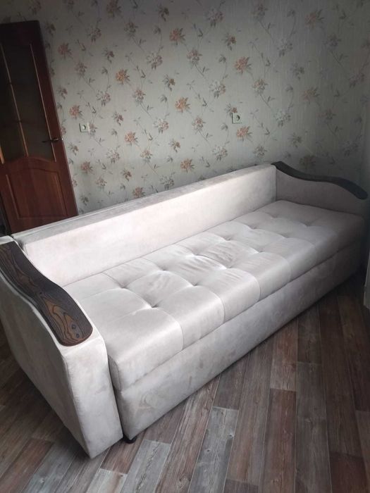 Продается раскладной диван.