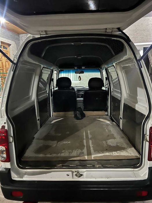 Damas Van.                                .