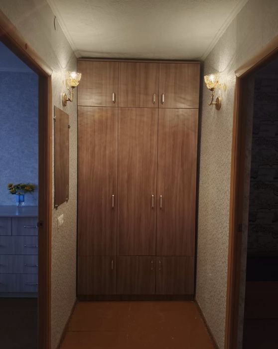 Сдам 3х.ком квартиру в районе м.Караван