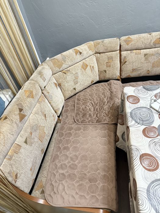 Кухонный уголок, диван для кухни