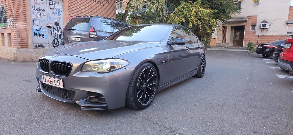 BMW Seria 5 F10 535d Xdrive/ M Pachet/ 4 Butoane