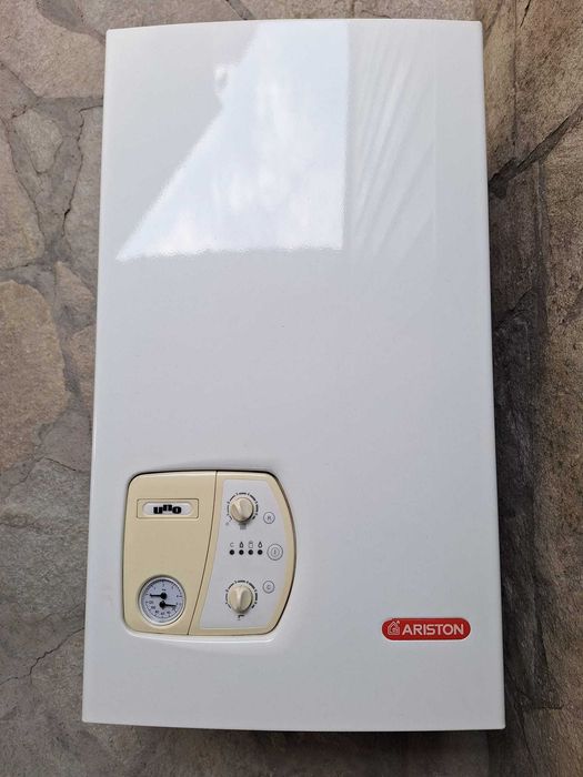 Vand centrala Ariston UNO