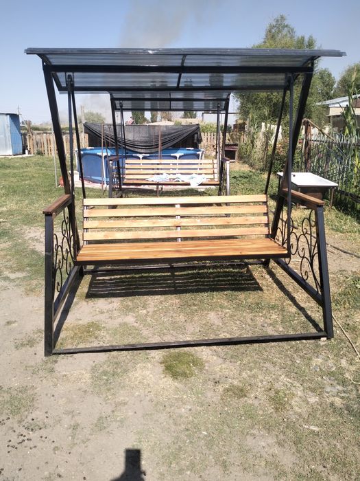 Садовые качели металлические