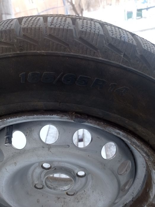 Диски с резиной R14 4*100 на Volkswagen