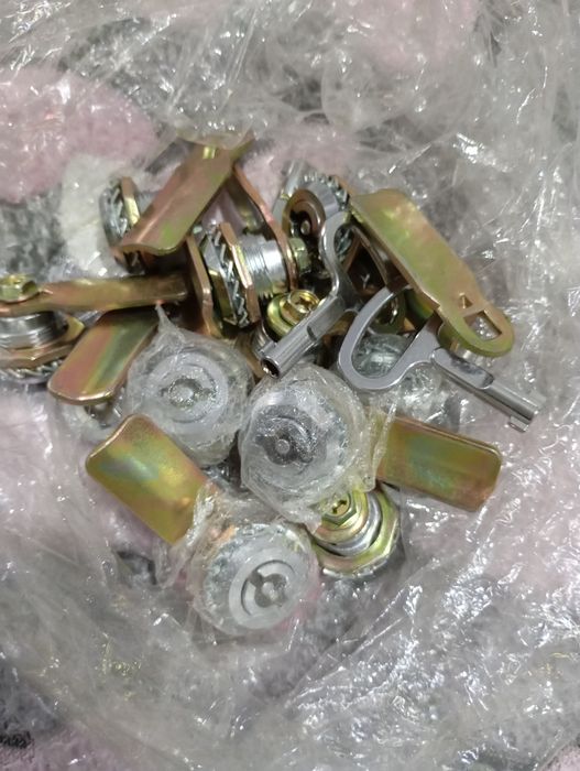 Замки на дверь, шкаф