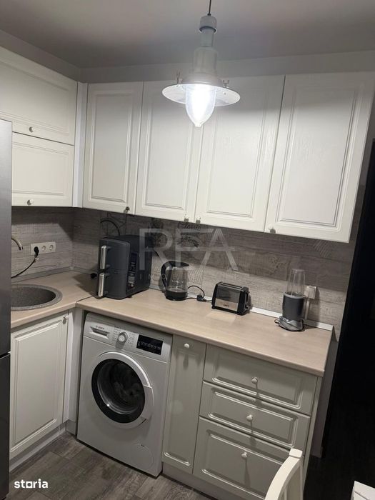3 camere | 22 mp balcon | Centrala proprie, lift | Etaj 5/5 |