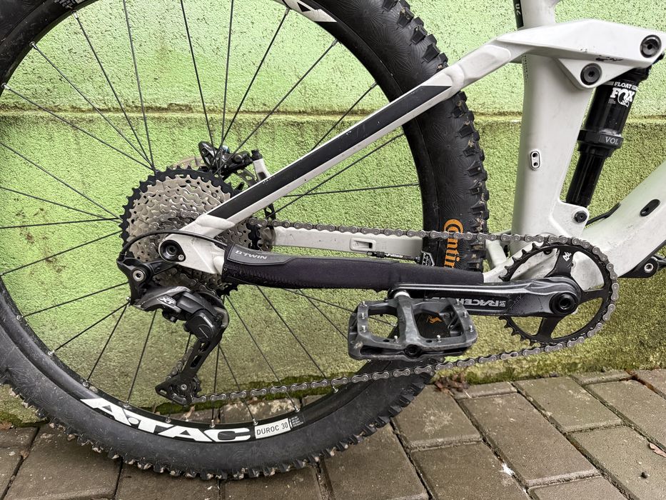 Cube Stereo 140 HPC Race Carbon L