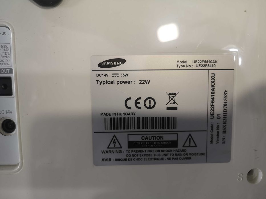 Телевизор - Samsung 22 inch smart А14 / черен и бял
