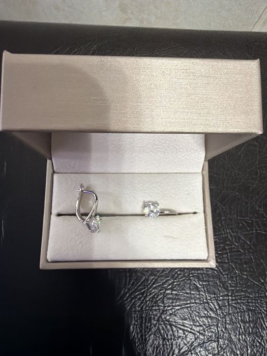 Серьги (бижутерия)