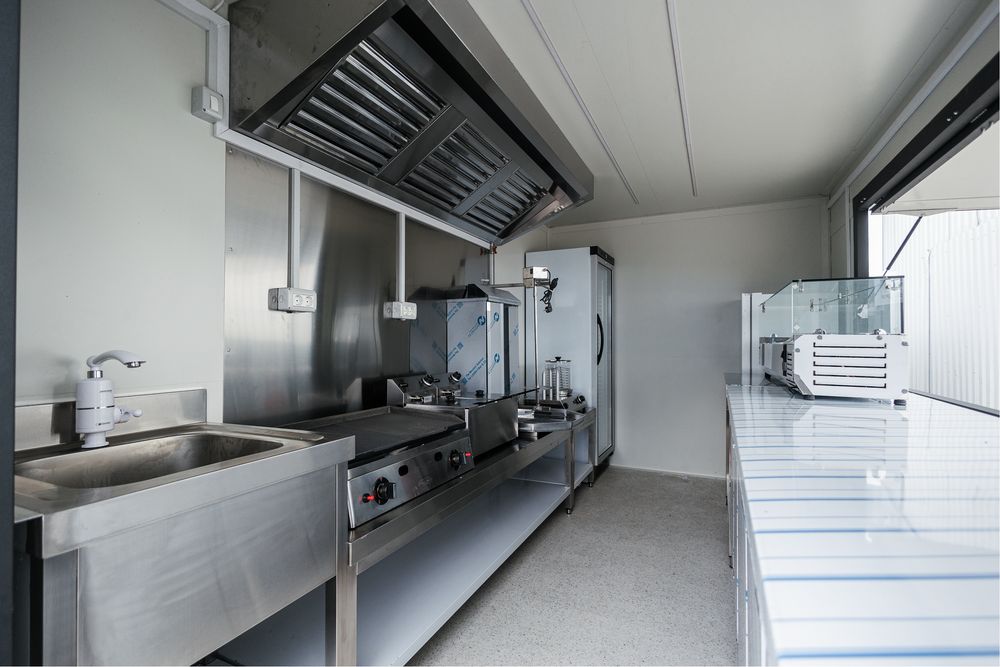 Rulota Fast Food Shaorma Kebab Grill Complet Utilata Premium, Rate, Street Food Truck Profesional Rulote Comerciale Complet Echipate In Stoc