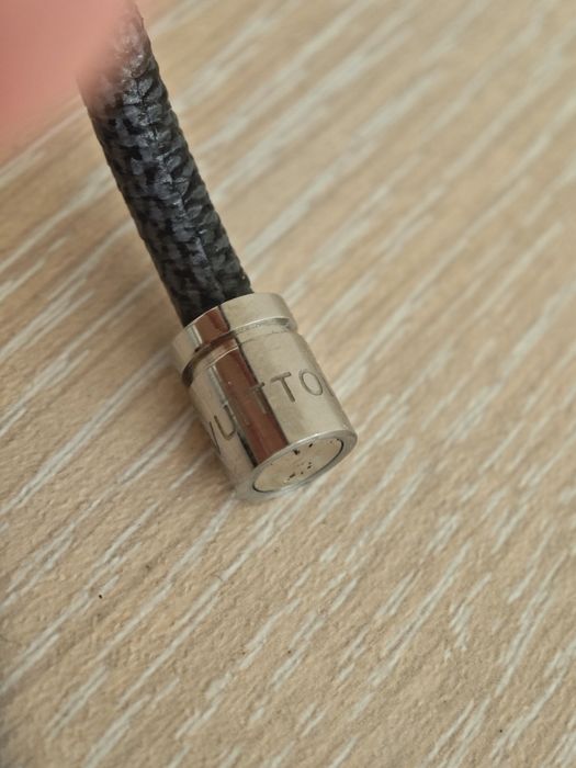 Бяла/Черна гривна Louis Vuitton