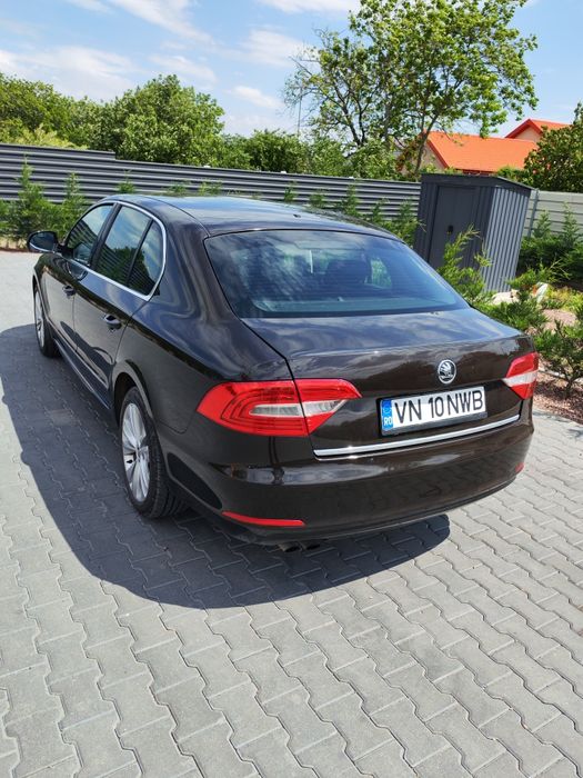 Vând Skoda superb