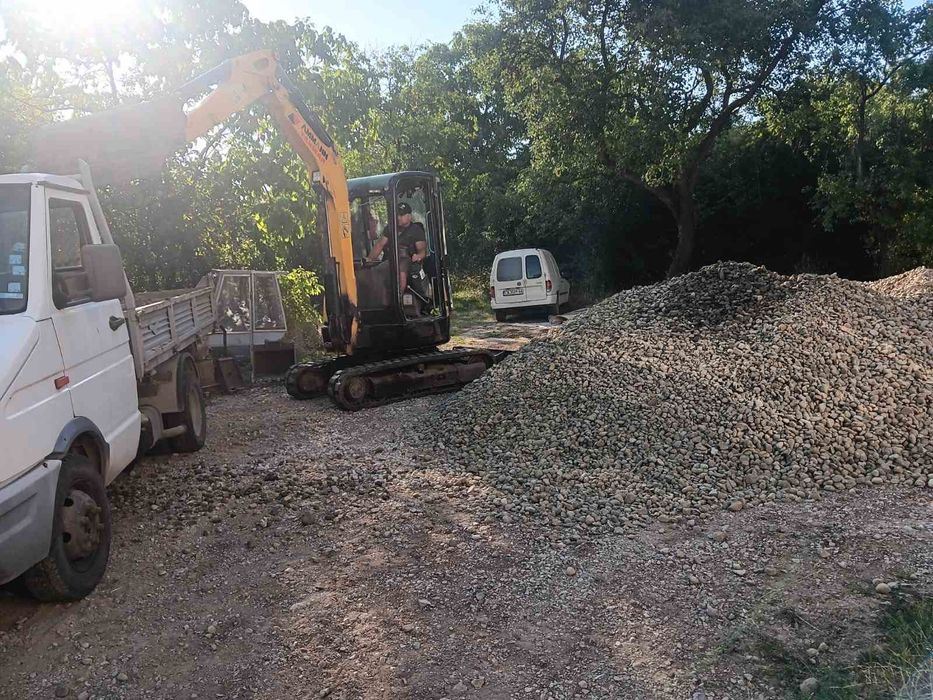 Предлагам услуги с багерче