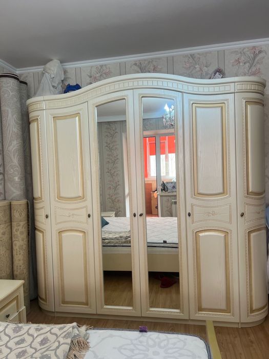 Спальный гарнитур