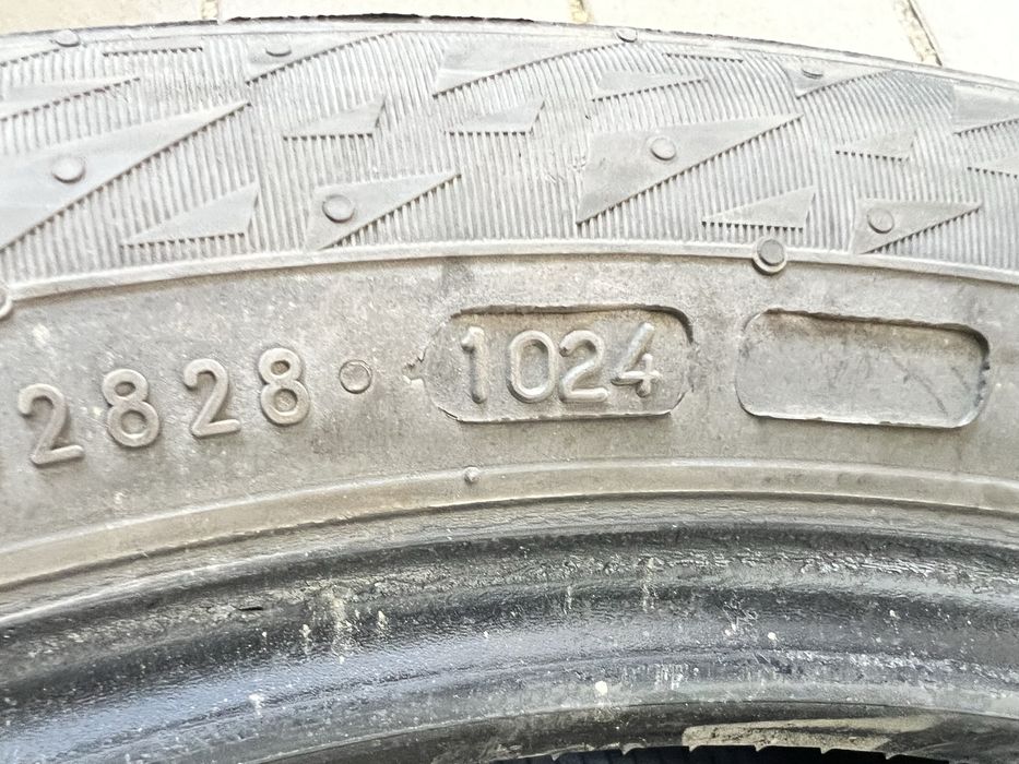 2бр зимни гуми 205-50-17