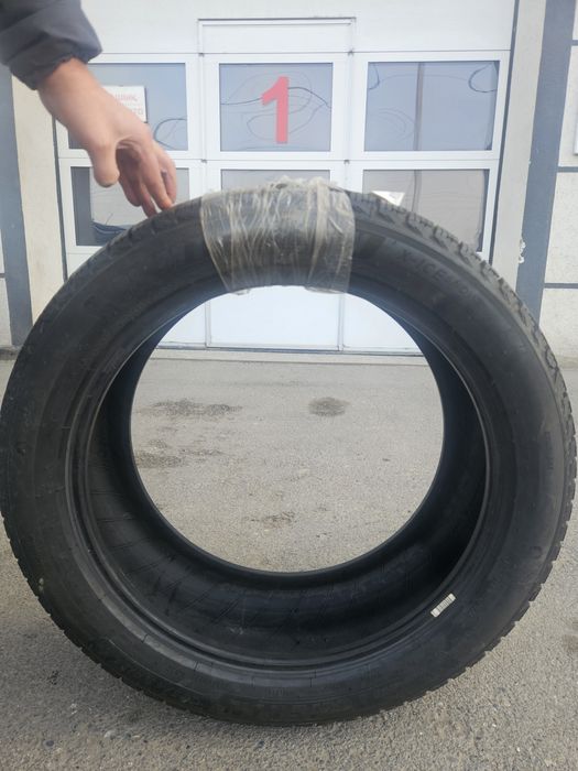 Шины новый 265 45 R21