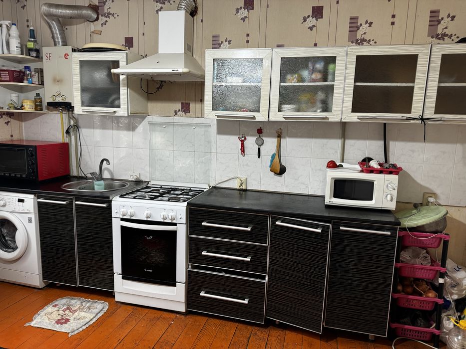 Продам кухонный гарнитуру