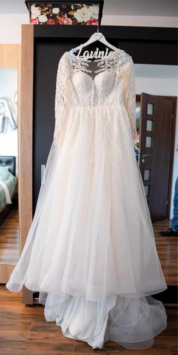 Rochie mireasa tip printesa