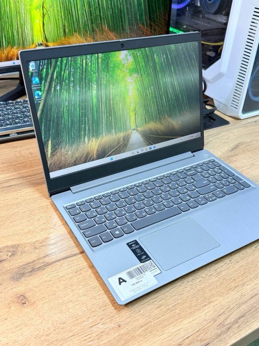 Ноутбук  Lenovo