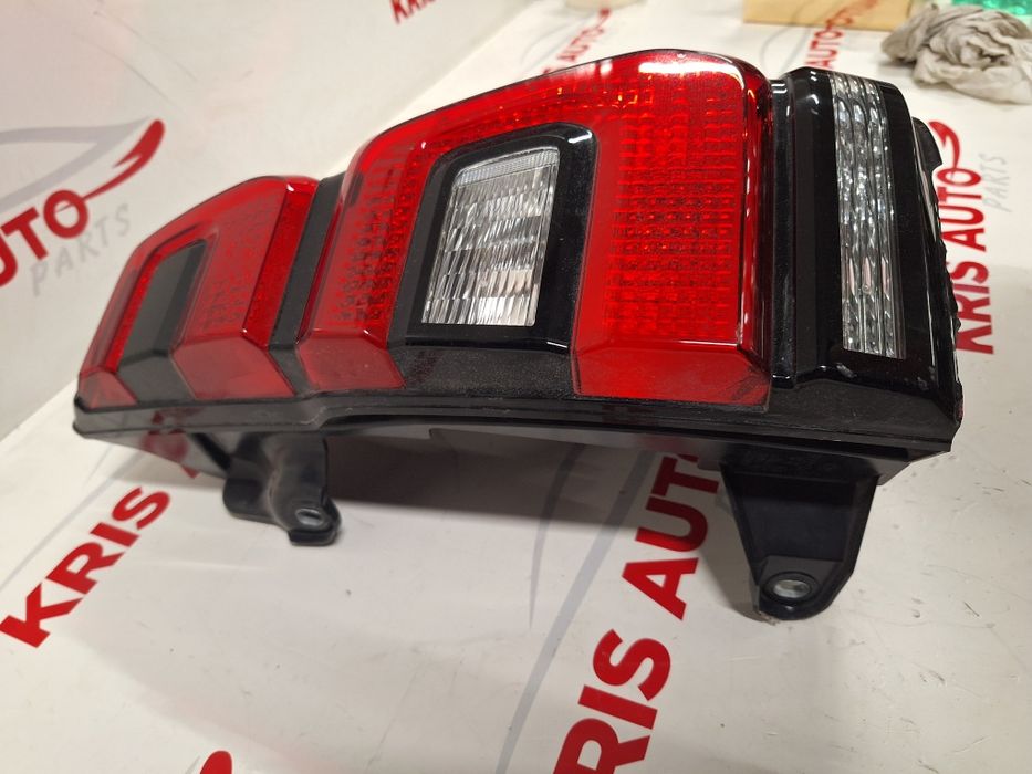 Десен стоп Със Забележки Toyota Land Cruiser Prado 150 - 2019г.