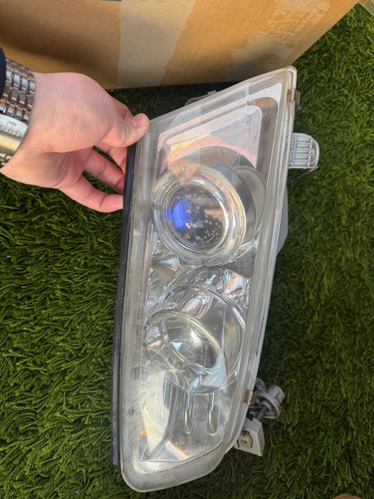 Продам линзованную фару